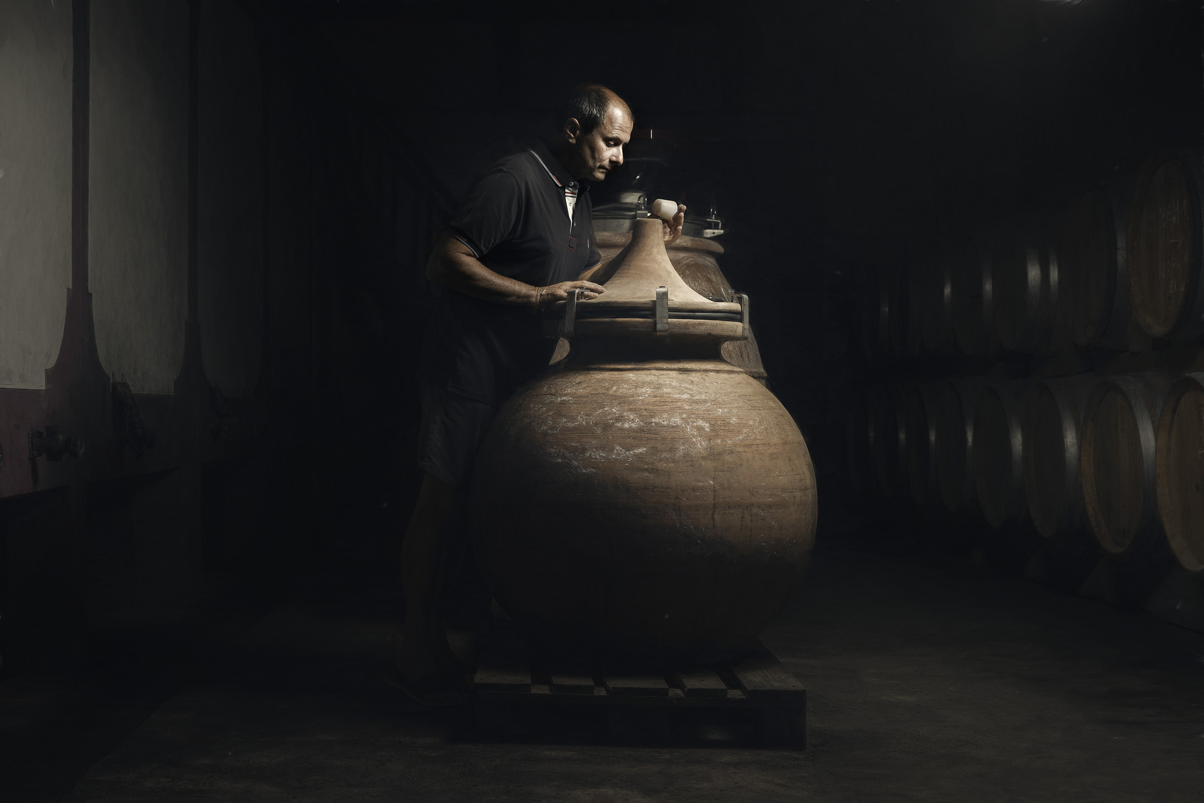 Photo de garage automobile avec 2 voitures anciennes